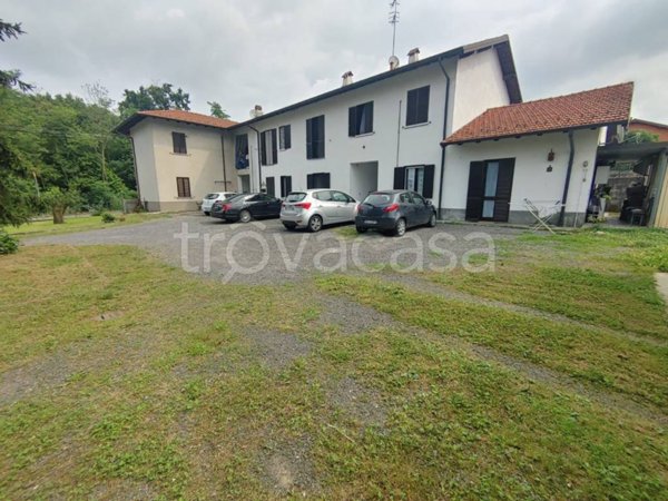 appartamento in affitto a Mornago in zona Crugnola