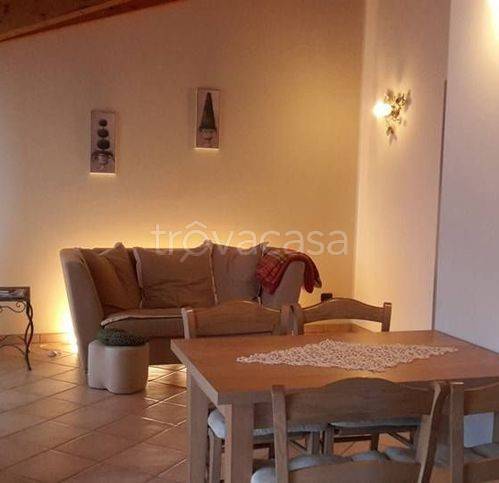 appartamento in affitto ad Oggiona con Santo Stefano