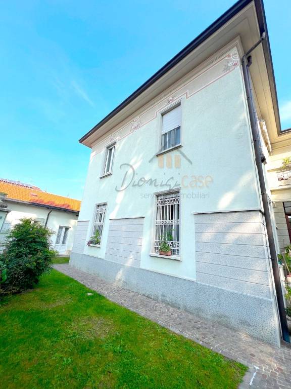 appartamento in affitto ad Olgiate Olona in zona Buon Gesù