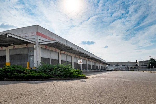 capannone in affitto ad Olgiate Olona