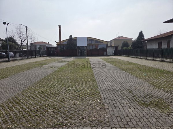 capannone in affitto ad Olgiate Olona