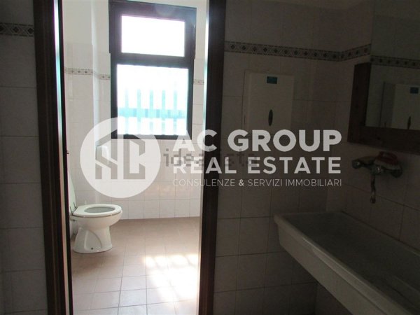 locale commerciale in affitto ad Origgio