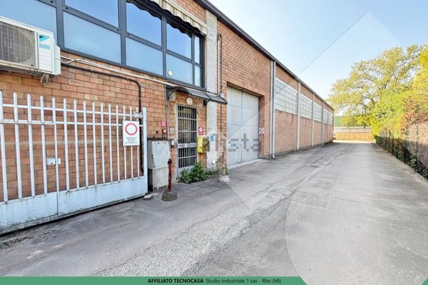 capannone in affitto ad Origgio