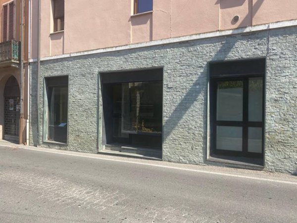negozio in affitto a Porto Ceresio