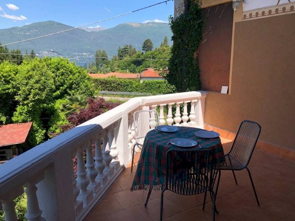 casa indipendente in affitto a Porto Valtravaglia