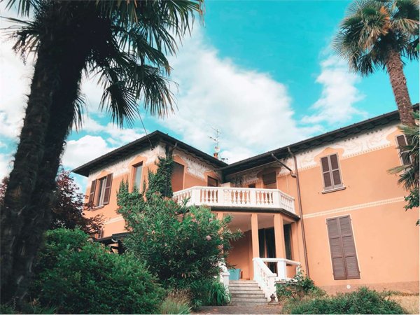 appartamento in affitto a Porto Valtravaglia