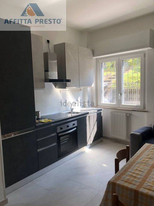 appartamento in affitto a Porto Valtravaglia