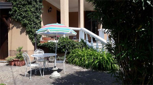 appartamento in affitto a Porto Valtravaglia