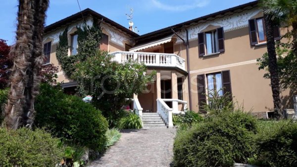 appartamento in affitto a Porto Valtravaglia in zona Domo