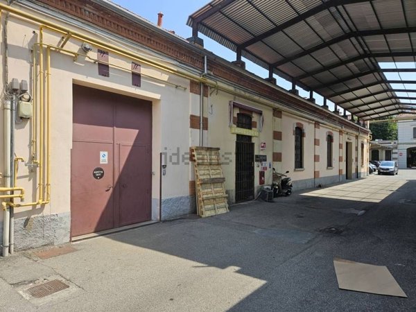 capannone in affitto a Samarate