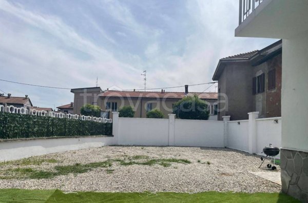 appartamento in affitto a Samarate