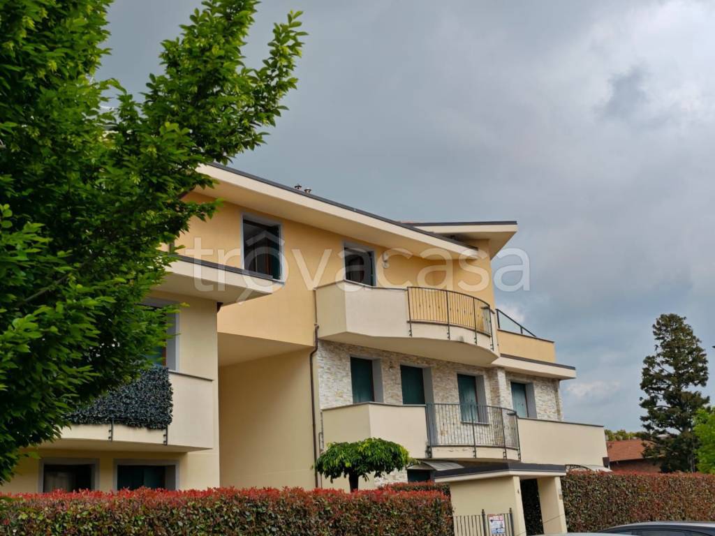 appartamento in affitto a Samarate in zona San Macario
