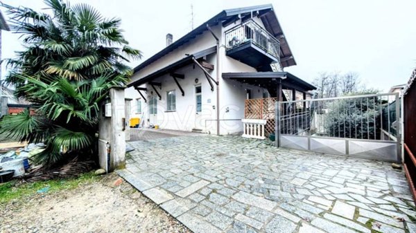 appartamento in affitto a Samarate