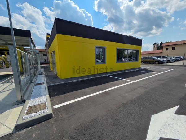 locale commerciale in affitto a Samarate in zona Cascina Costa