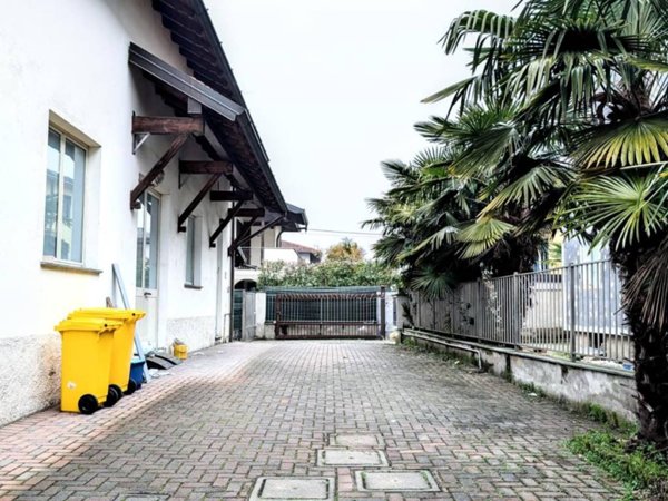 appartamento in affitto a Samarate in zona Cascina Elisa