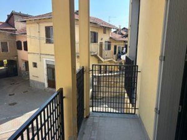 appartamento in affitto a Samarate in zona Verghera