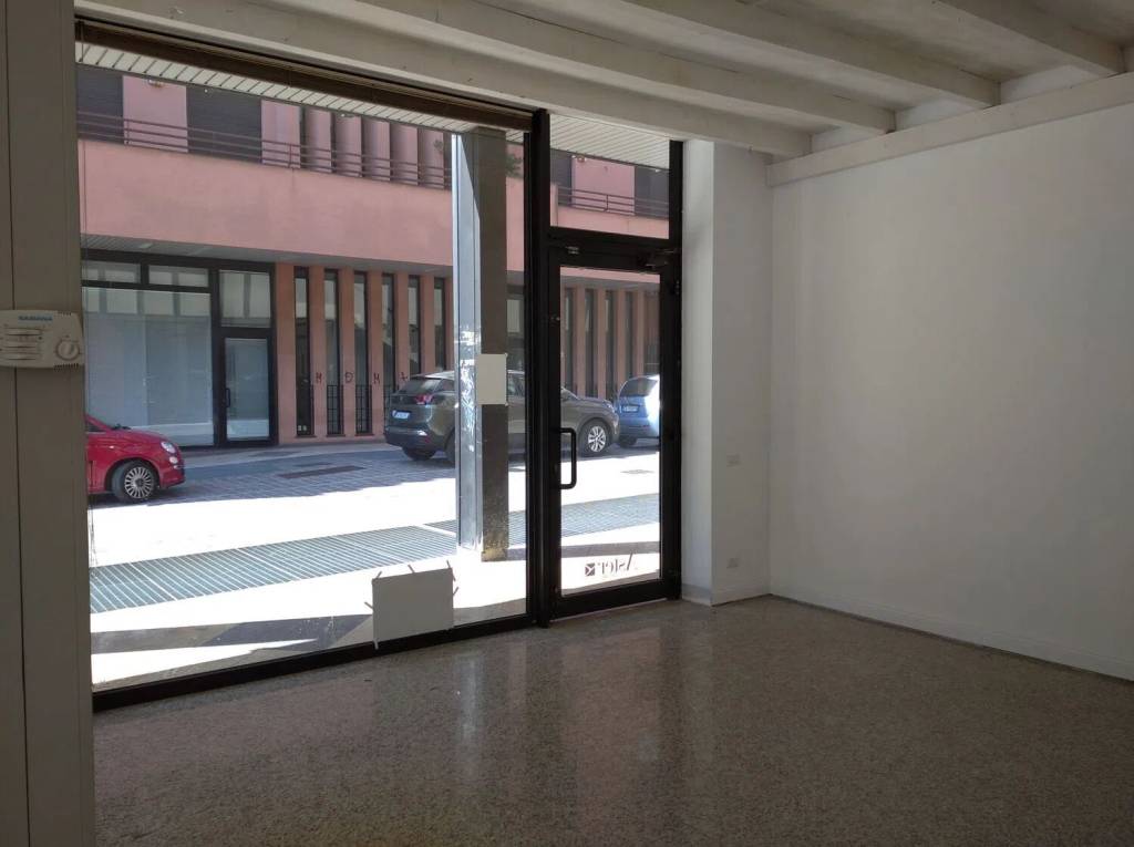 ufficio in affitto a Saronno