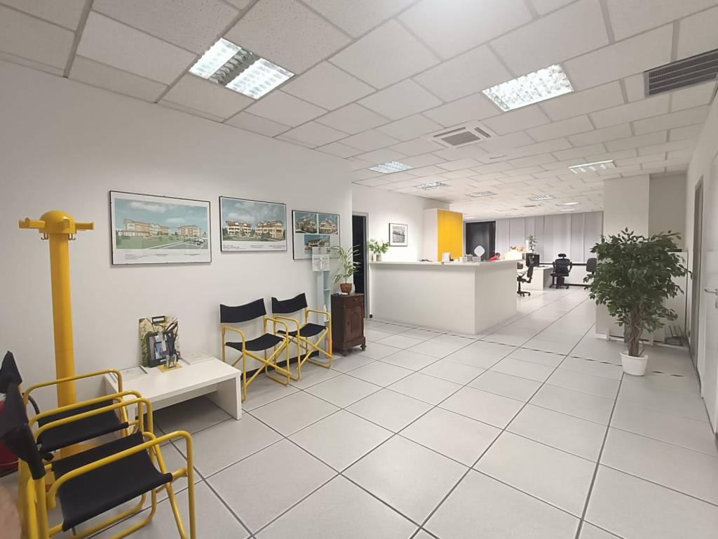 ufficio in affitto a Saronno