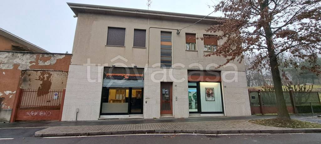 negozio in affitto a Saronno