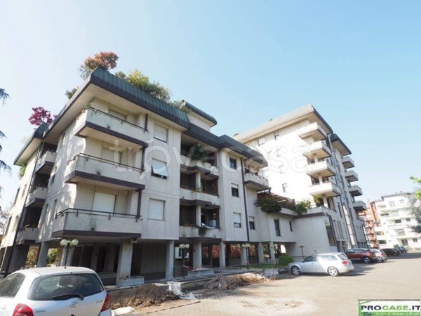 appartamento in affitto a Saronno