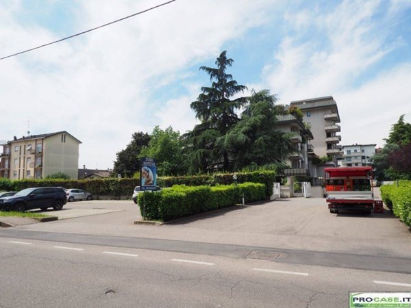 appartamento in affitto a Saronno