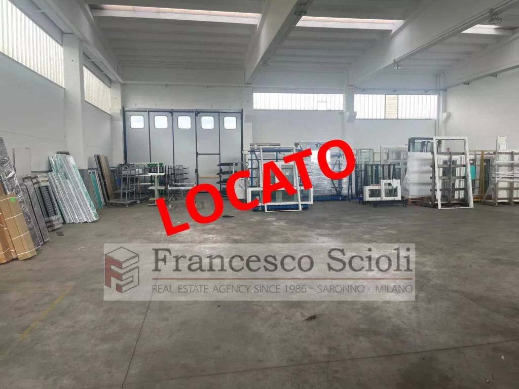 locale commerciale in affitto a Saronno