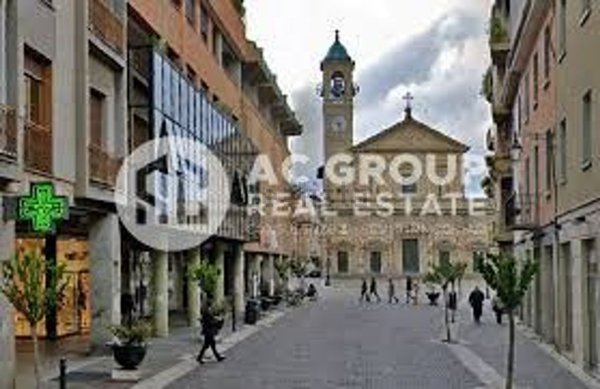 locale commerciale in affitto a Saronno