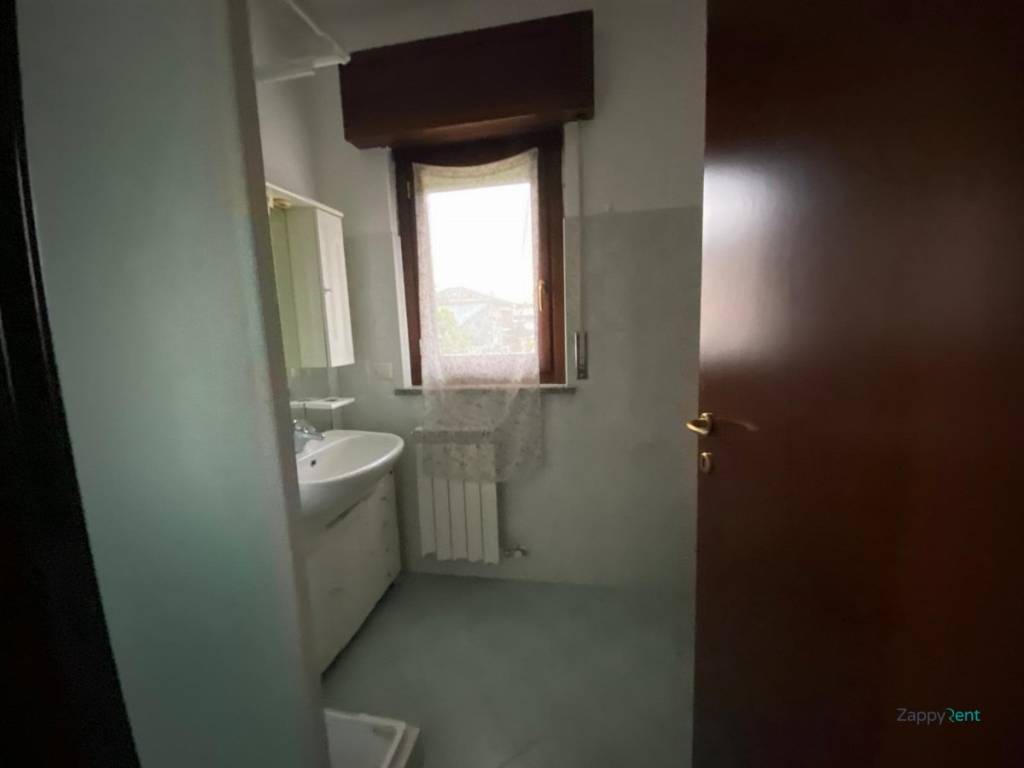 appartamento in affitto a Saronno