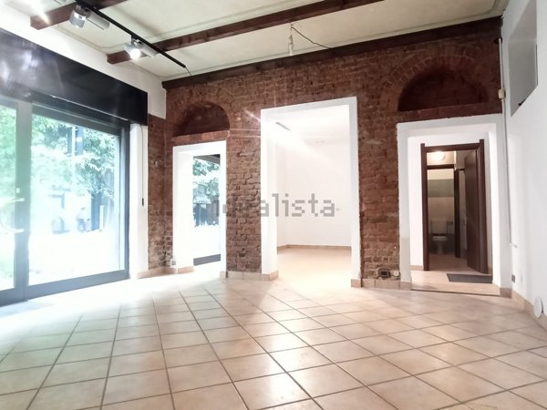 locale commerciale in affitto a Saronno