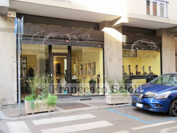 negozio in affitto a Saronno