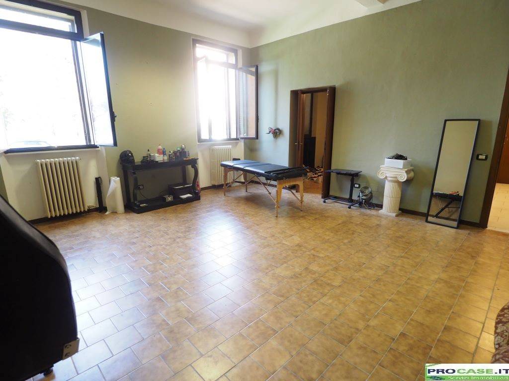 appartamento in affitto a Saronno