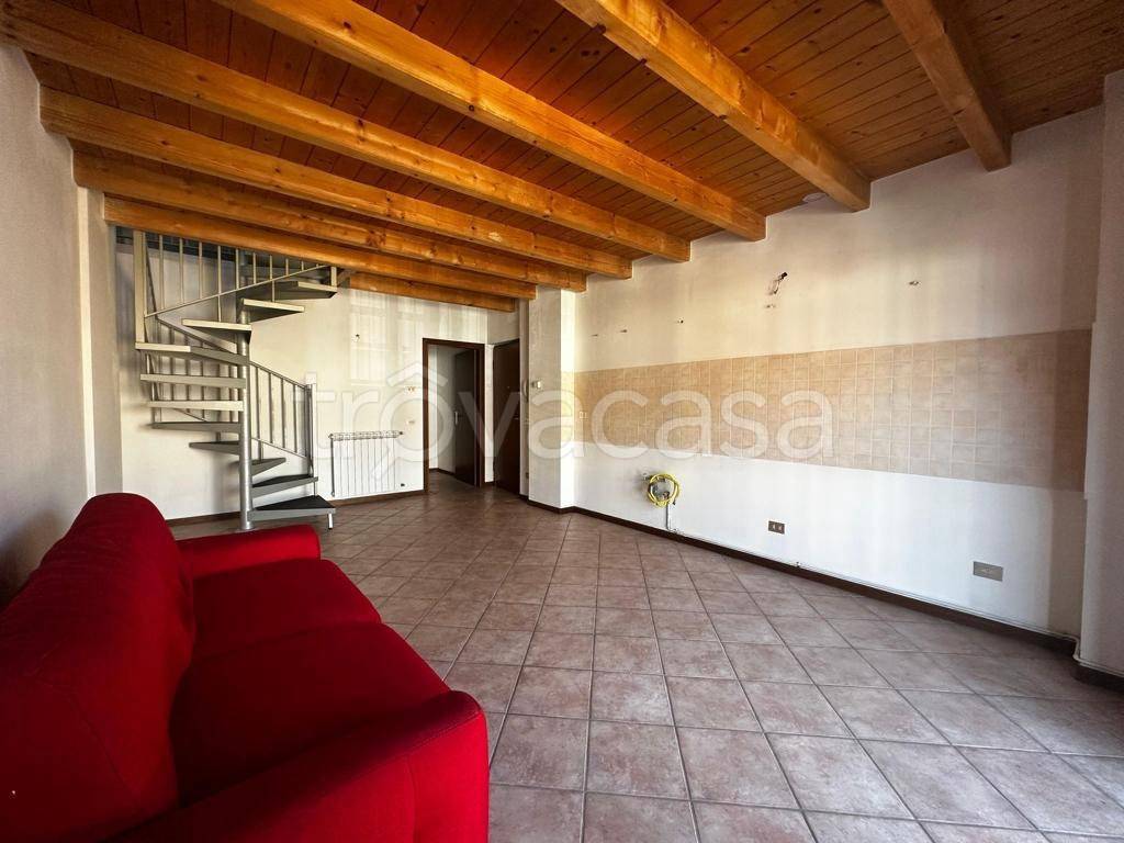 appartamento in affitto a Saronno