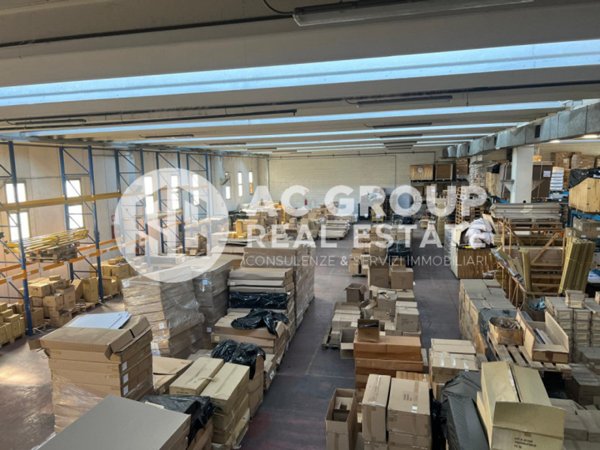 capannone in affitto a Saronno
