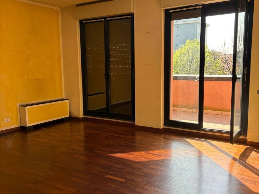 appartamento in affitto a Saronno