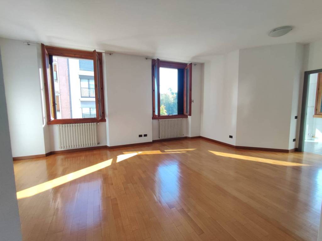 appartamento in affitto a Saronno