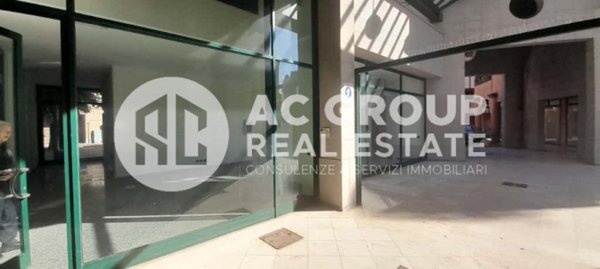negozio in affitto a Saronno