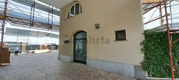 negozio in affitto a Saronno