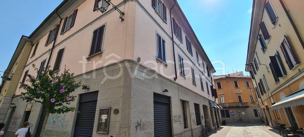 appartamento in affitto a Saronno