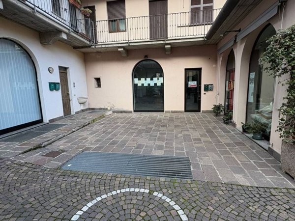 negozio in affitto a Saronno