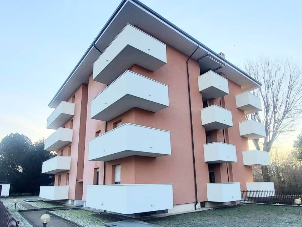 appartamento in affitto a Saronno