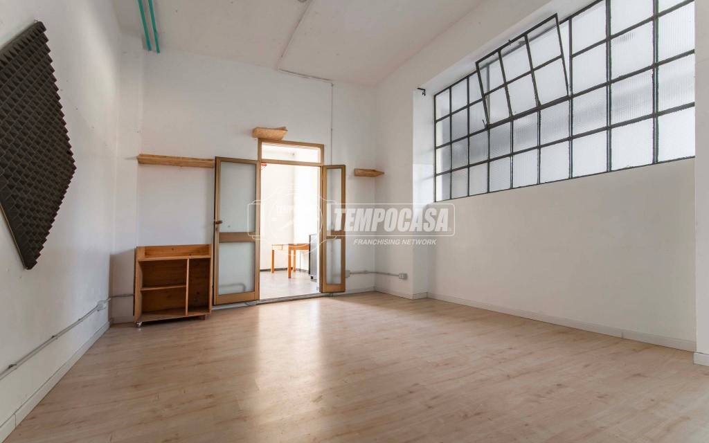 negozio in affitto a Saronno