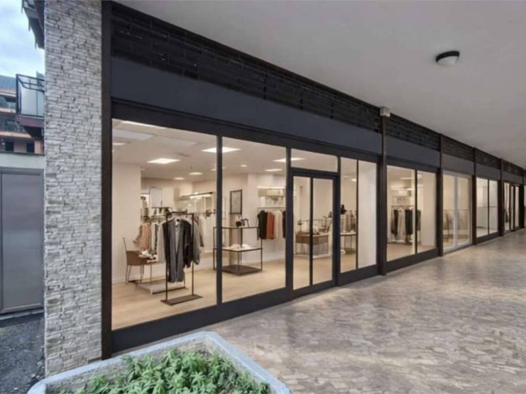 negozio in affitto a Saronno