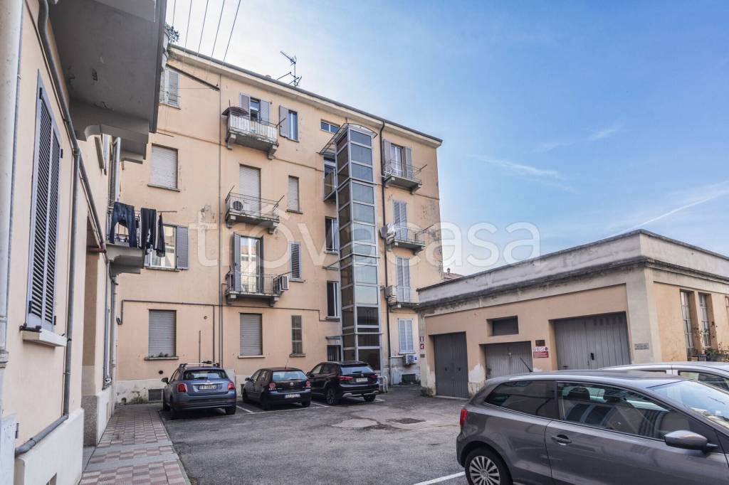 appartamento in affitto a Saronno