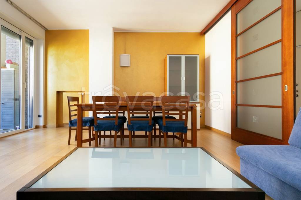 appartamento in affitto a Saronno