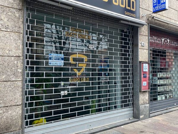 negozio in affitto a Saronno