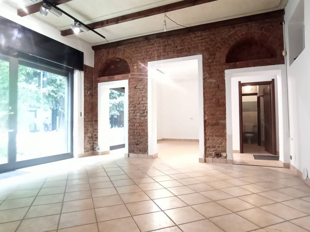 negozio in affitto a Saronno