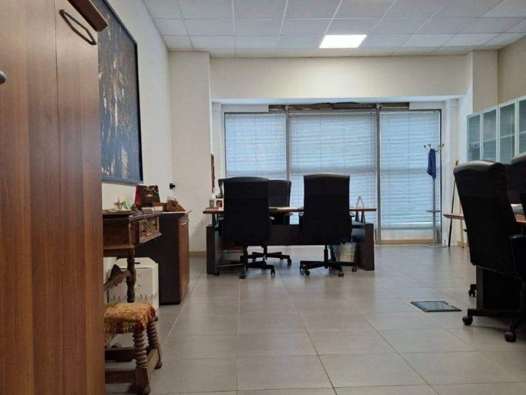 ufficio in affitto a Saronno