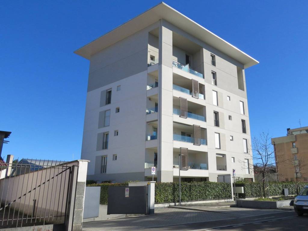 appartamento in affitto a Saronno