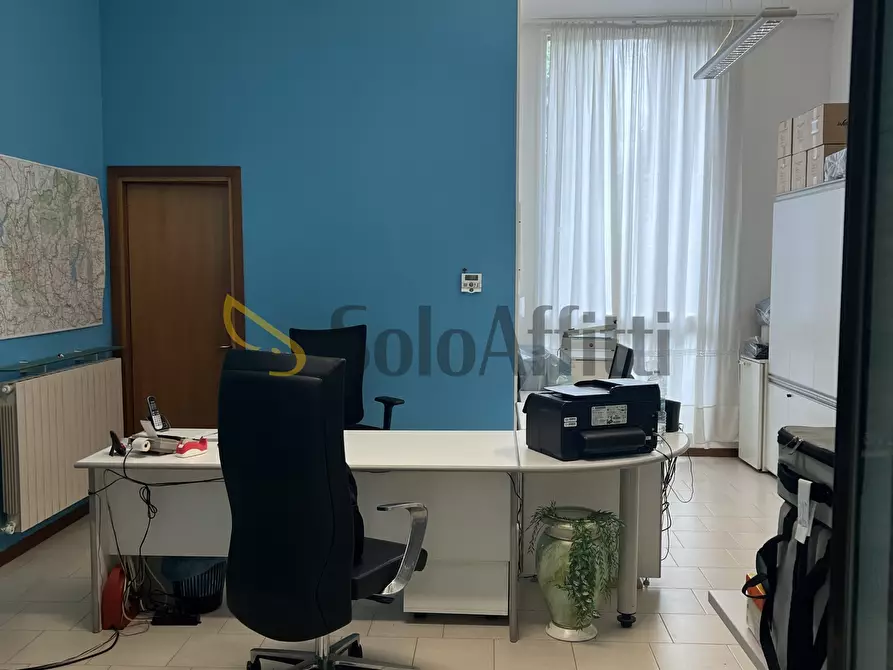 locale commerciale in affitto a Saronno