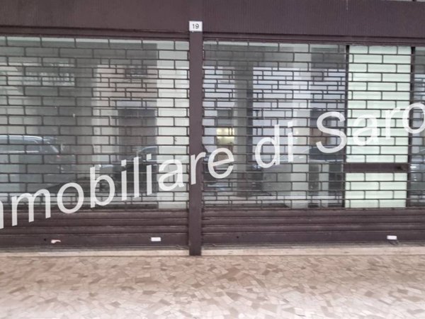 negozio in affitto a Saronno
